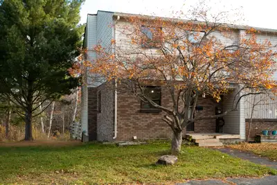 Crystal Heights Townhouses - 4 Bedroom Townhome for Rent