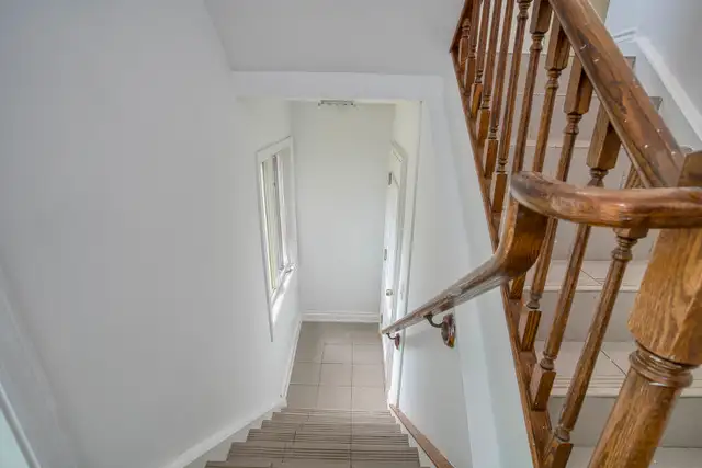 New appliances! 2 Bdrm 622ft2 3rd Flr Apt w/in-apt free laundry!63417637419393121