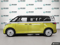 3rd Row Seat, AWD, Adaptive Cruise Control, Blind Spot Monitor, Navigation System, Parking Assist! T... (image 3)