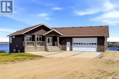 Some views stop you in your tracks. This is one of them. Perched in the Berry Hills subdivision on t...
