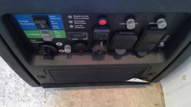 Hyundai 3500 generator with electric start in Other in Red Deer - Image 4