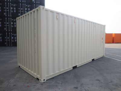 1 End Door | High Cube Standard Container in Storage Containers in City of Toronto - Image 2