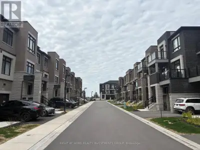 Here are 5 reasons why you will love this unique, bright and spacious townhouse: *1. Rare 4 bedroom...