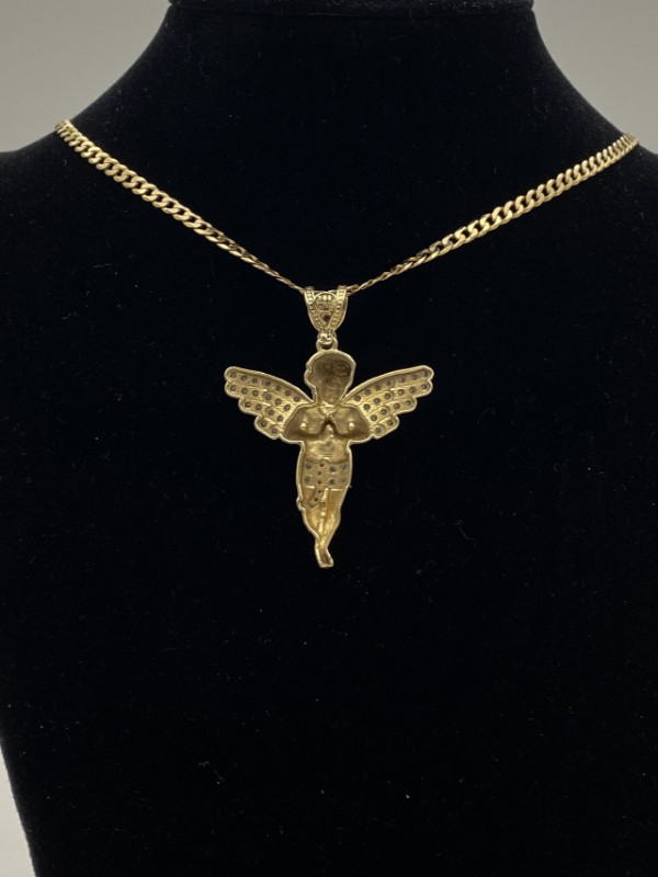 10K Yellow Gold Angle With Cubics Charm Pendant $245 in Jewellery & Watches in Mississauga / Peel Region - Image 2