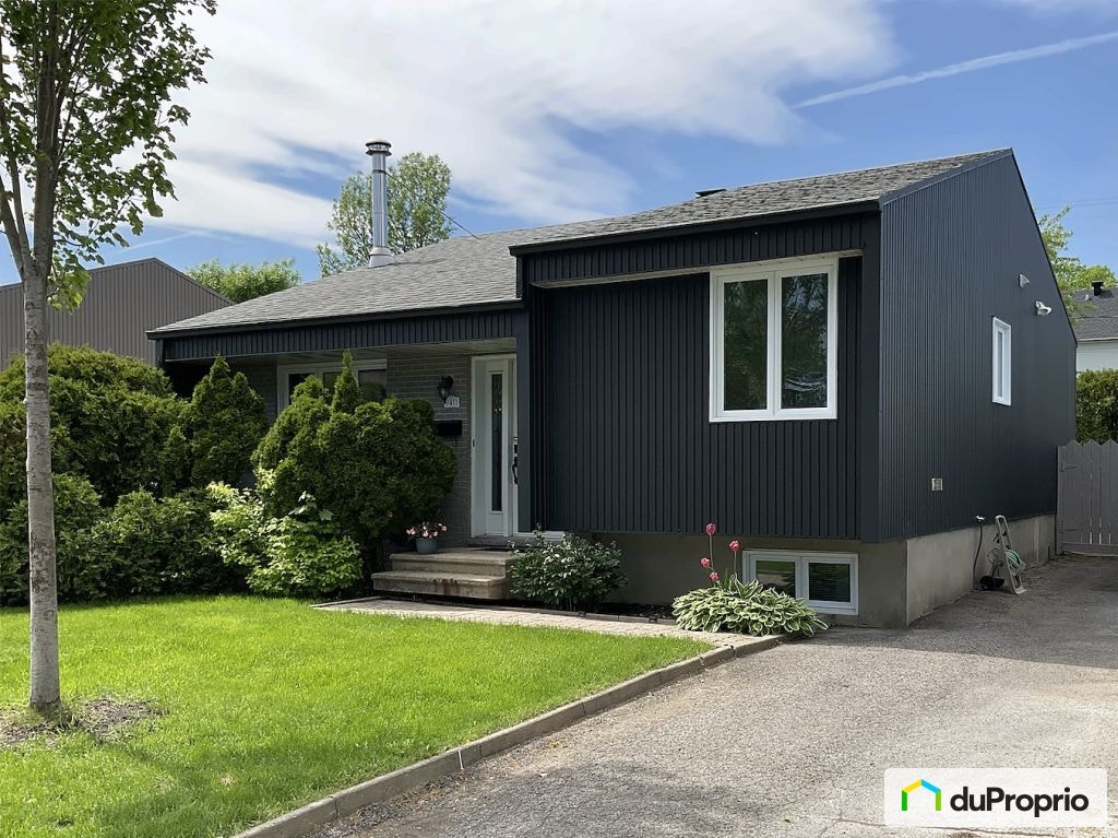 $449,000 - Bungalow for sale in Neufchatel — photo 1