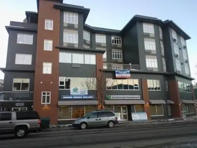55+ senior living building located in North Kamloops. Studio suite with fridge, stove and a/c. Commo...