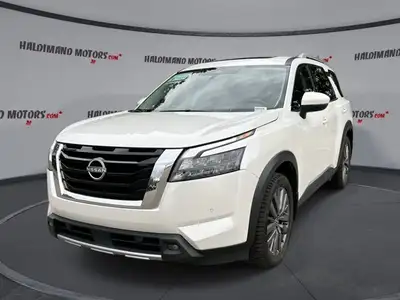 This used 2024 Nissan Pathfinder SL 4WD is a smart choice for family travel, daily driving, and week...