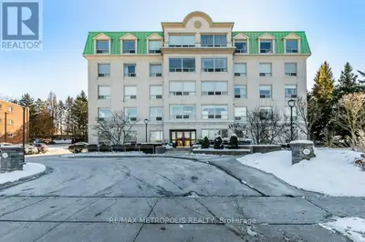 Move in ready 2 bedrooms + 2 washrooms quiet luxury condo suite. Excellent layout, with neutral deco...
