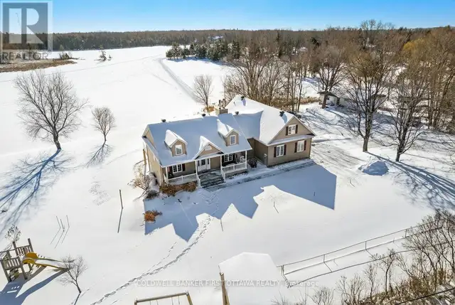 2600 RAMSAY CONCESSION 2B Mississippi Mills, Ontario in Houses for Sale in Ottawa - Image 2