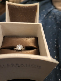 Engagement ring valued at 14000 on sale for 8000.
