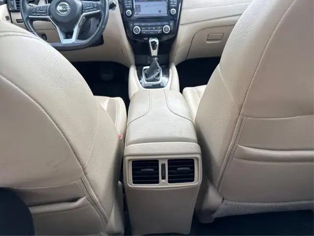2017 Nissan Rogue SL Platinum - Sunroof - Navigation in Cars & Trucks in Kingston - Image 22