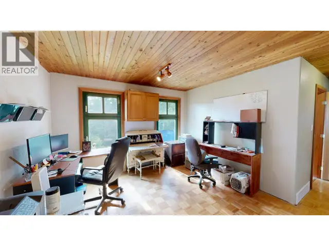 7524 THOMAS POINT ROAD 100 Mile House, British Columbia in Houses for Sale in 100 Mile House - Image 17