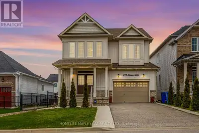 Gorgeous 4-bedroom detached house with 2,600 sq. ft. on the upper level and nearly 900 sq. ft. downs...
