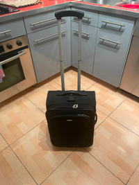 Samsonite Carry on Small Rolling Suitcase Luggage Black