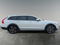 Thanks for viewing our House Of Cars Cochrane inventory! AMVIC licensed dealer! House of Cars Cochra... (image 7)