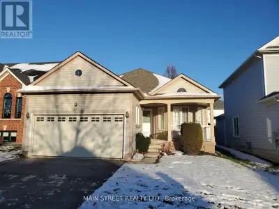 Bright And Recently Updated Detached Bungalow For Lease In The Heart Of Keswick. 3 Bedrooms + 2 Full...