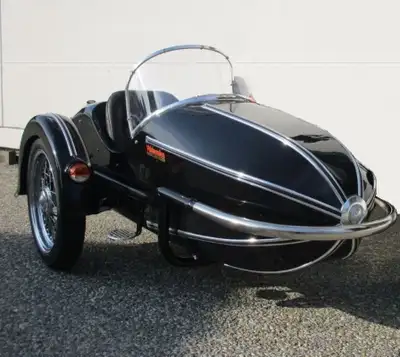 2025 Watsonian Grand Prix Sidecar. Price subject to applicable freight &. PDI. ($2 000) OPEN TUESDAY...