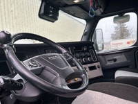 2020 FREIGHTLINER T12664ST;Heavy Duty Trucks - Conventional Truck w/ Sleeper Penske Location 525 MAC... (image 9)