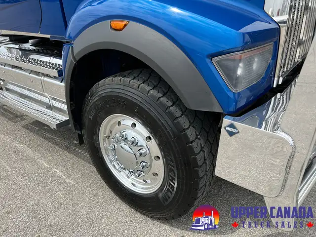 2024 Western Star 49X Tri-Drive in Heavy Trucks in Barrie - Image 15
