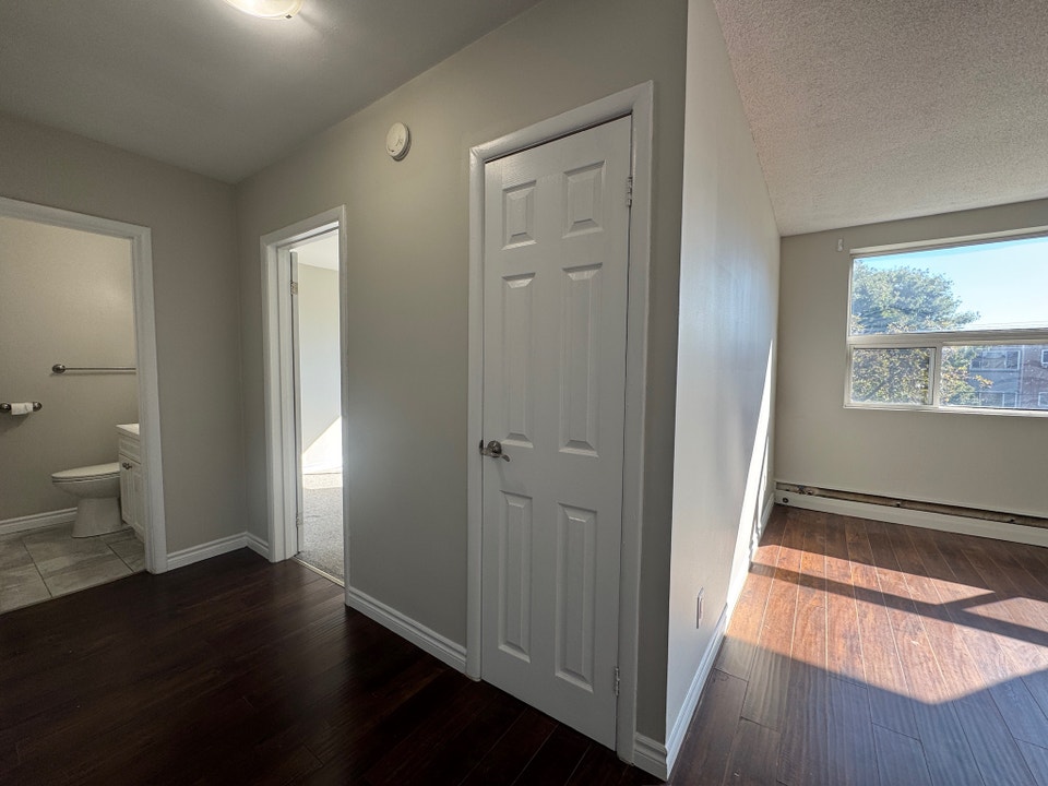 Updated 1 Bedroom & 1 Bathroom Apartment! 5
