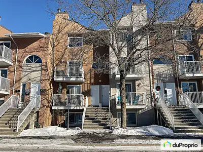 Magnifique condo de 2 chambres sur 2 étages, d'une propreté impeccable dans un quartier très recherc...