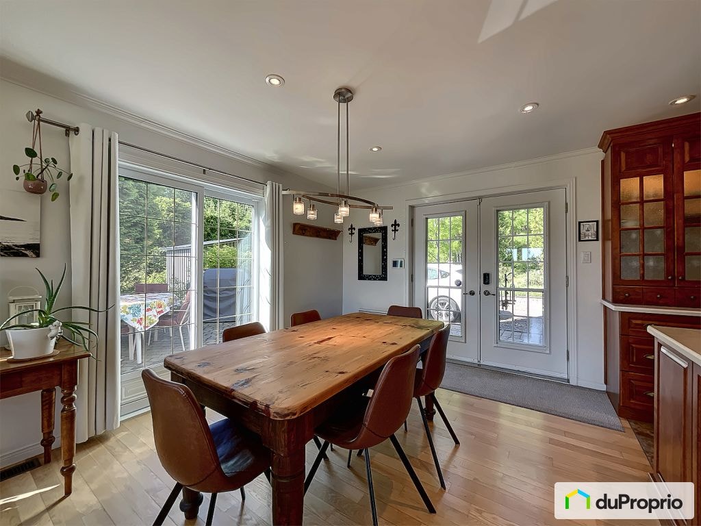 $509,000 - 2 Storey for sale in La Malbaie (Pointe-Au-Pic) — photo 3