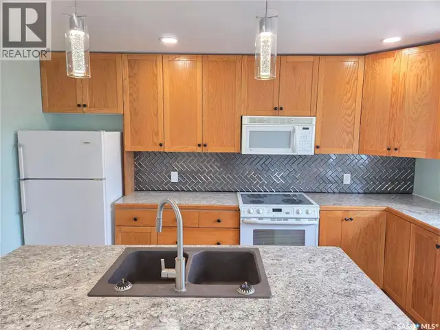 25 Rhodes STREET Redvers, Saskatchewan in Houses for Sale in Regina - Image 17