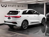 The 2025 Audi Q5 Progressiv marks the debut of the third-generation model, featuring a complete exte... (image 4)