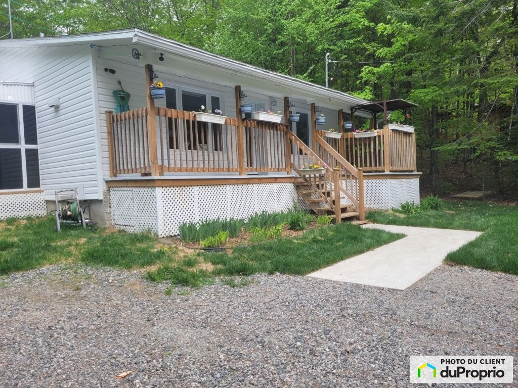 $449,900 - Country home for sale in Rawdon — photo 1
