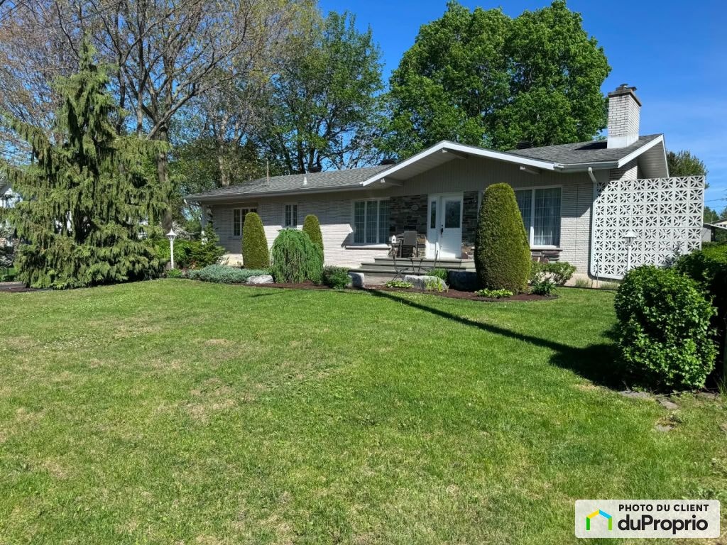 105e Avenue — photo 1