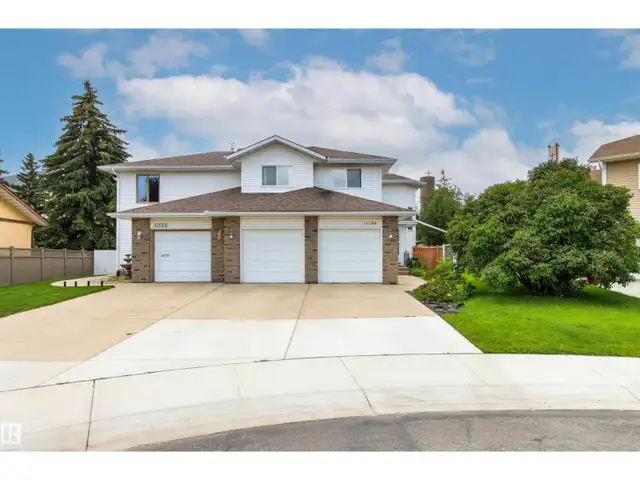 11139 157 AV NW Edmonton, Alberta in Houses for Sale in St. Albert - Image 2