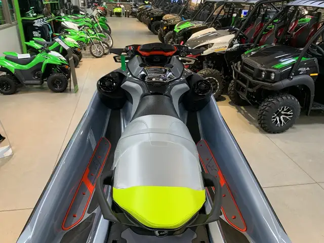 2026 Sea-Doo RXT-X 325 NEW 10.25" COLOUR TOUCHSCREEN in Personal Watercraft in Guelph - Image 10