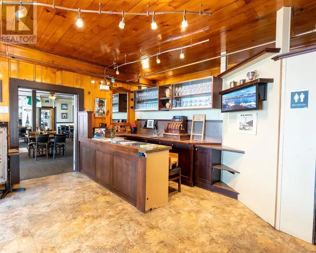 92 4TH Avenue Nakusp, British Columbia in Commercial & Office Space for Sale in Nelson - Image 28