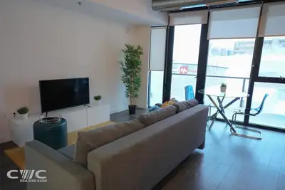 Fully Furnished Suite with Balcony in Downtown Winnipeg!