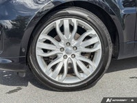 Elevate your driving experience with this impressive 2020 Land Rover Range Rover Sport HSE, a black... (image 8)