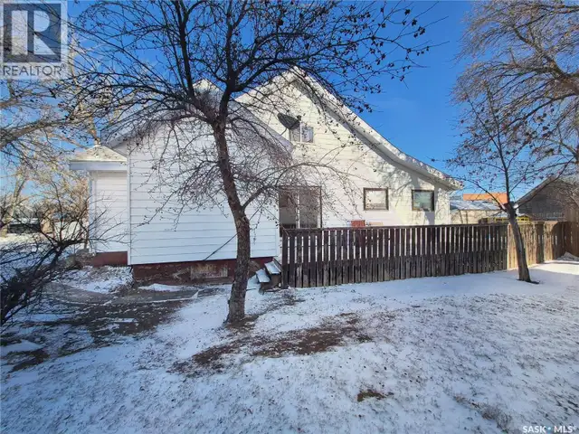 133 1st STREET W Ponteix, Saskatchewan in Houses for Sale in Swift Current - Image 3