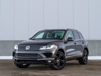 CARGET AUTOMOTIVE is thrilled to offer this 2017 Volkswagen Touareg Wolfsburg Edition, a premium mid... (image 1)