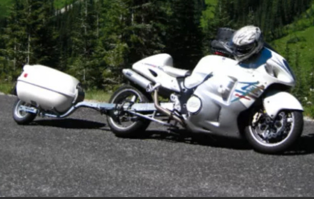 2005 Suzuki Hayabusa in Sport Bikes in Kelowna - Image 3