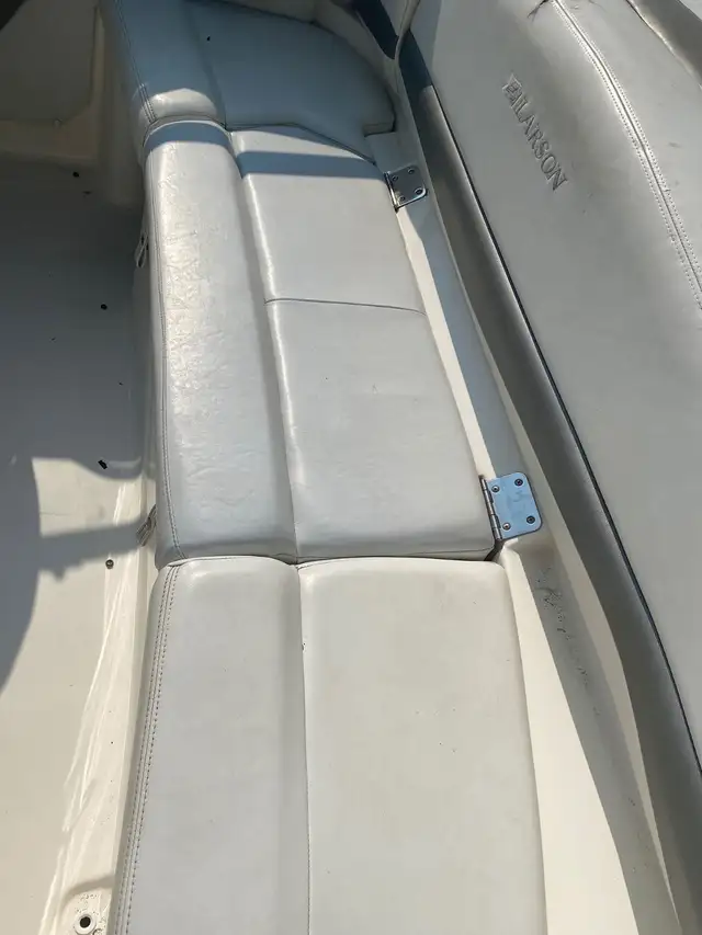 2008 Larson XLI 208, Volvo Penta and Trailer in Powerboats & Motorboats in Oshawa / Durham Region - Image 9