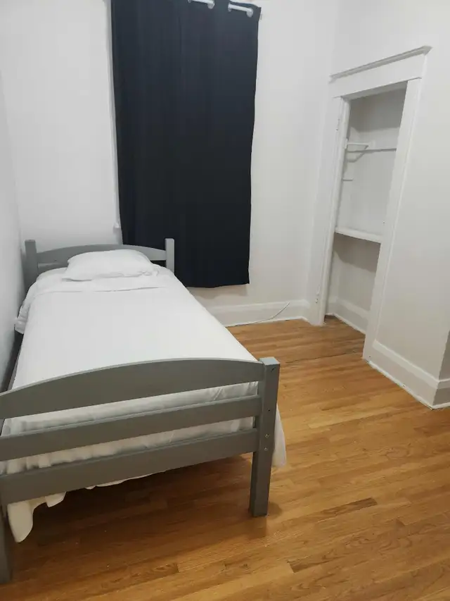 $1150 Bedroom for Rent! in Downtown East Toronto  All inclusive in Room Rentals & Roommates in City of Toronto - Image 3