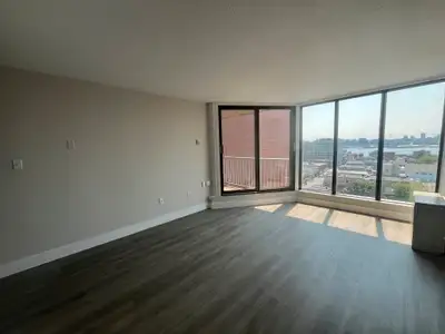 WELCOME TO THE SEACOAST TOWER - ONE BEDROOM APARTMENT AVAILABLE 22-24 DUNDAS STREET - SEACOAST TOWER...