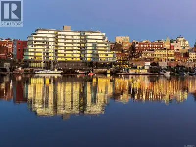 Front-row harbor living at its finest in the prestigious Victoria Regent Waterfront Hotel & Suites....