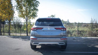 This Mitsubishi Outlander has a strong Regular Unleaded I-4 2.5 L/152 engine powering this Variable... (image 5)