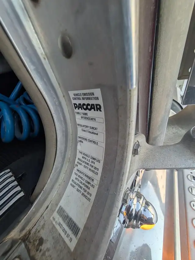 2019 KENWORTH T800 in Heavy Trucks in Kamloops - Image 26