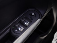 Key Features: ALLOY WHEELS, REAR VIEW CAMERA WITH PARKING AIDS, CRUISE CONTROL, PUSH BUTTON START, C... (image 9)