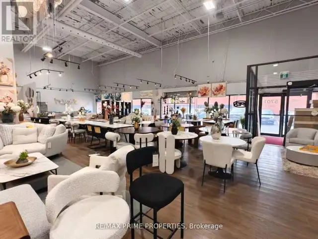 5701 STEELES AVENUE W Toronto (Humber Summit), Ontario in Commercial & Office Space for Rent in Markham / York Region - Image 8