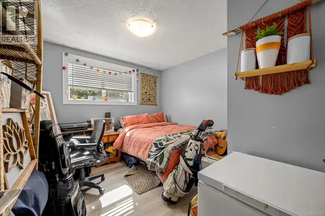 3303 Seventh St Cumberland, British Columbia in Houses for Sale in Comox / Courtenay / Cumberland - Image 32