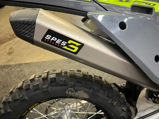 2025 SHERCO SE 250 FACTORY 2T MOTO NEUVE 0 KM AUBAINE FIN DE SAI in Other in Lac-Saint-Jean - Image 14