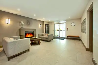 LARGE 1 BEDROOM APARTMENT FOR RENT IN OWEN SOUND!, View more