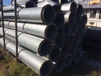Tuyau galvanisé 15 po de diamètre. 141 po de longueur. Les tuyaux se mettre bout à bout. Matériaux e...